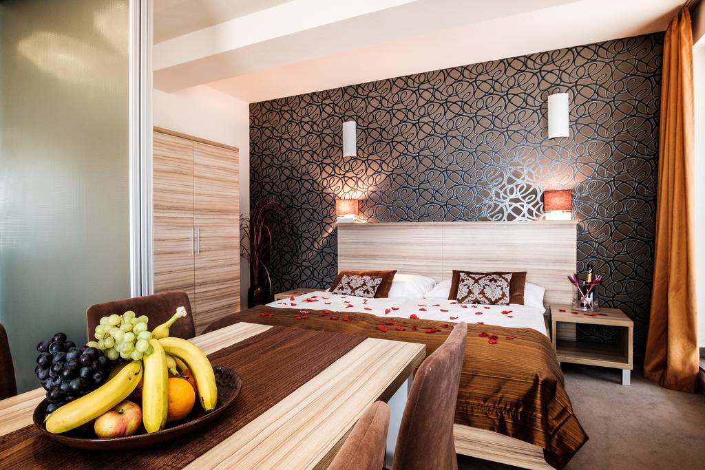 Hotel Deluxe With Free Wellness And Fitness Centrum Neutra